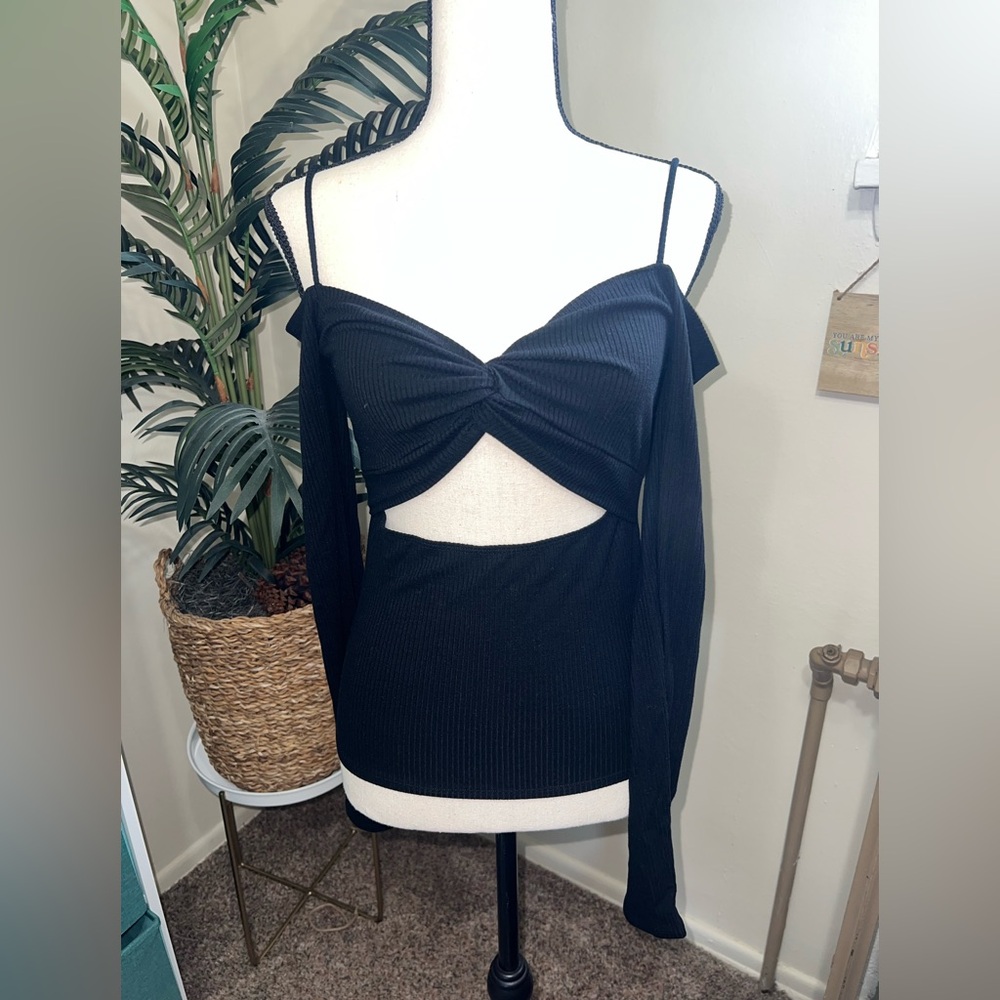 NWOT Reformation Sexy Cutout Ribbed Black Off the Shoulder Top (M)